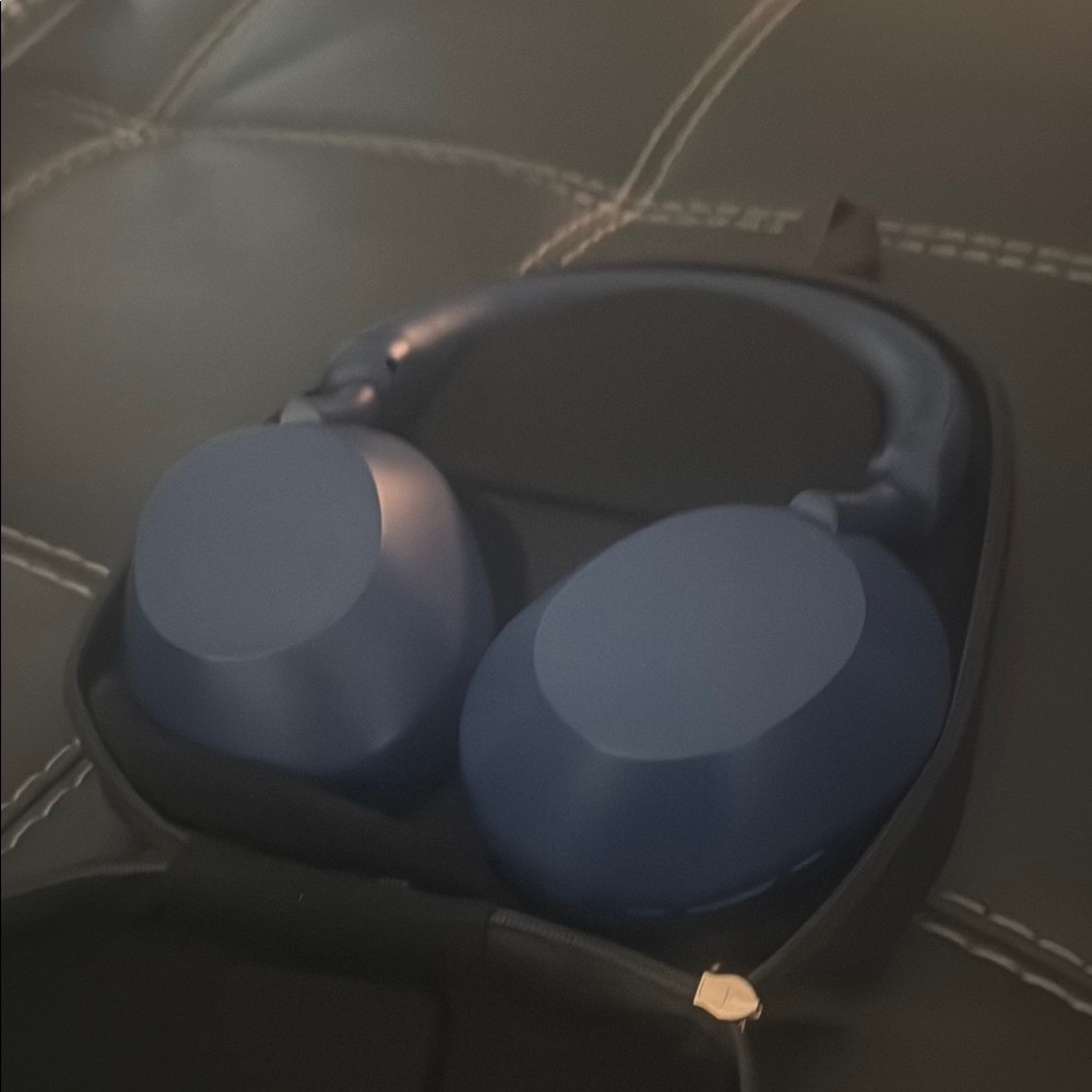 Blue Over-Ear Headphones/ 1000XMS Sony wireless headset